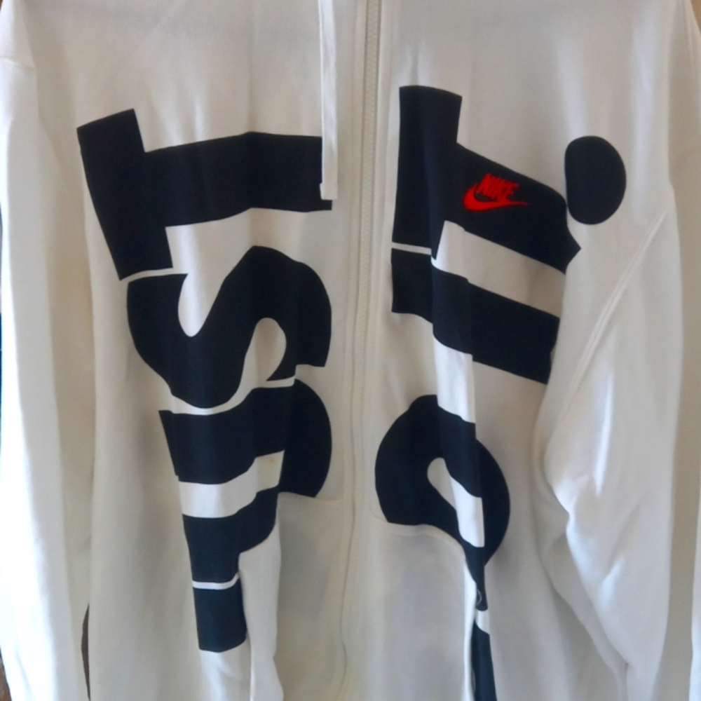 NIKE JUST DO IT LOGO SWEATSUIT